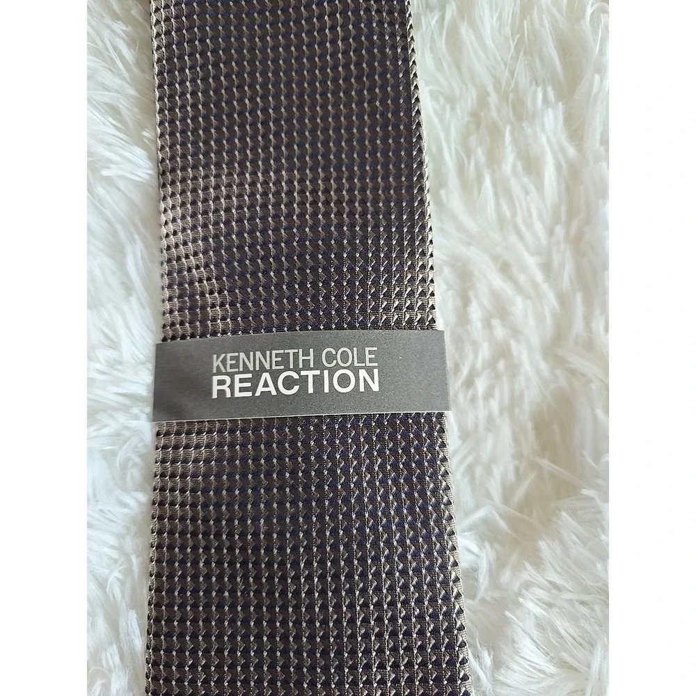Kenneth Cole REACTION Men's 100% Silk Tie ~Brown-Tan MSRP:‎ $55.